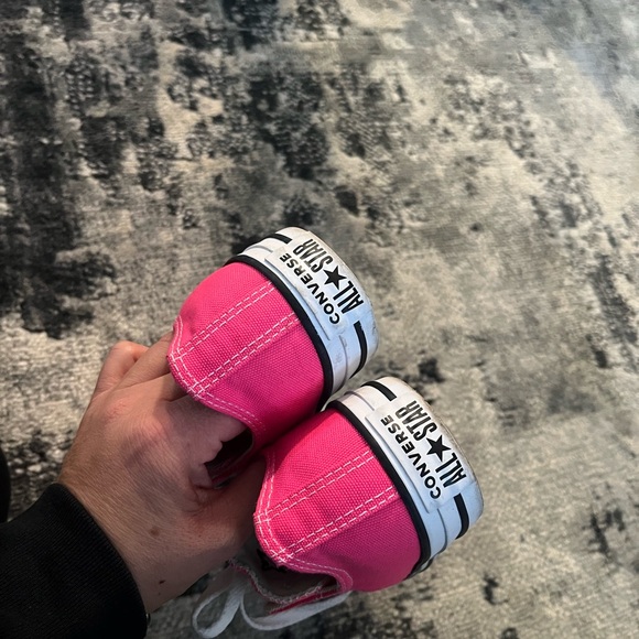 Pink converse - Picture 3 of 4